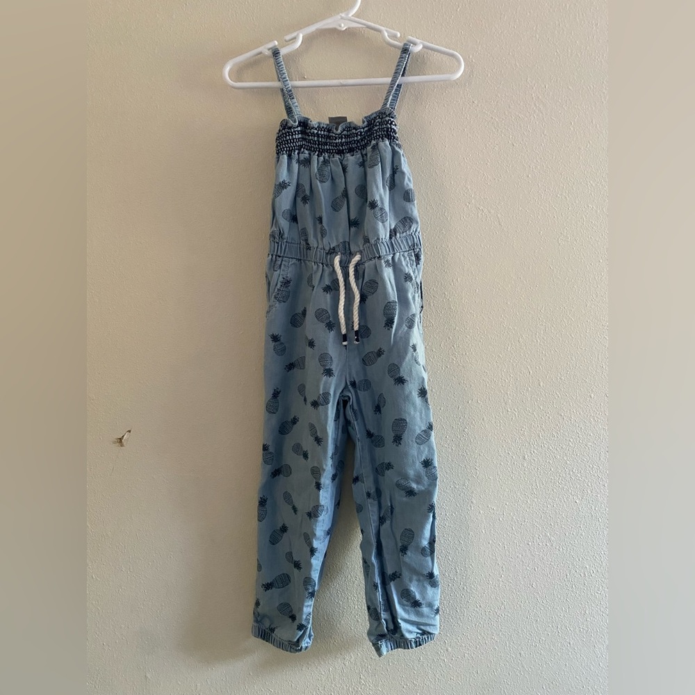OshKosh 2T 💕Toddler Romper💕 3/$10
